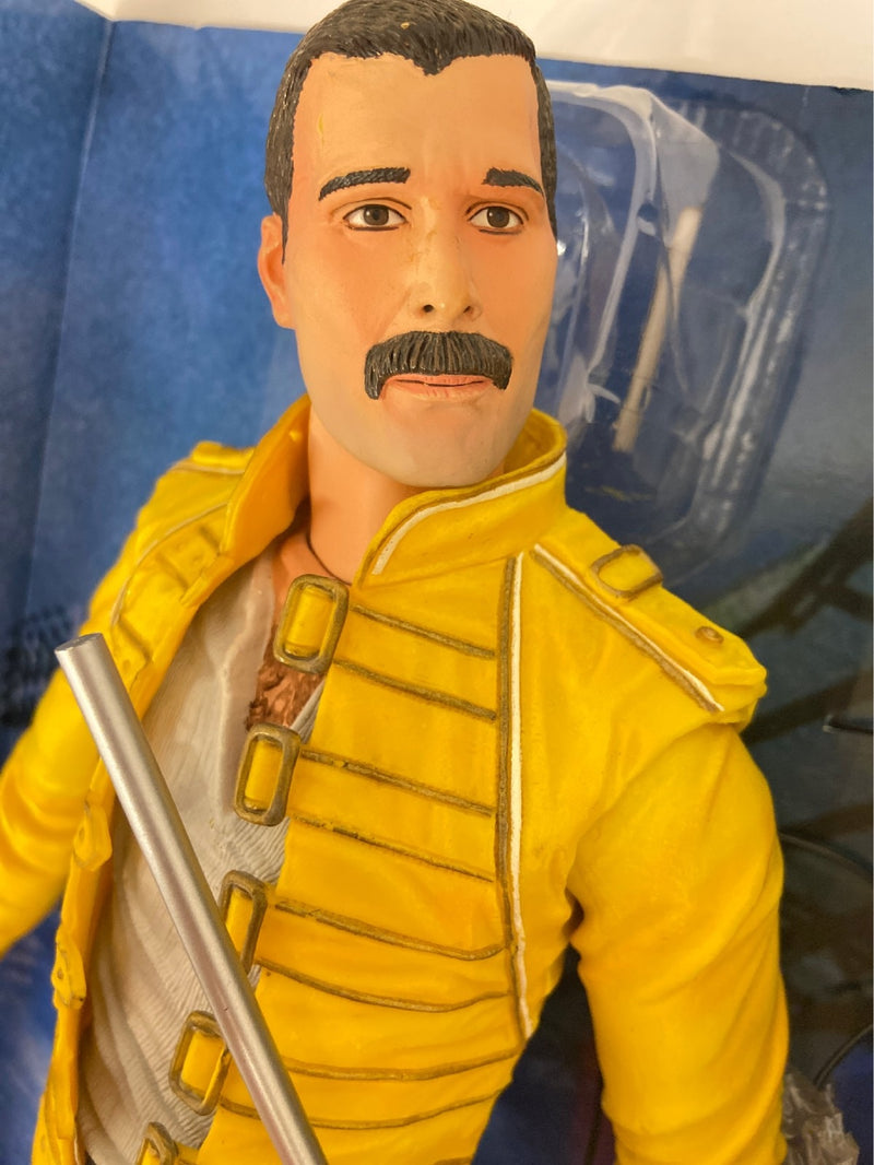 Laden Sie das Bild in Galerie -Viewer, NECA Motion-Activated Sound Freddie Mercury 18-Inch Figure - Used