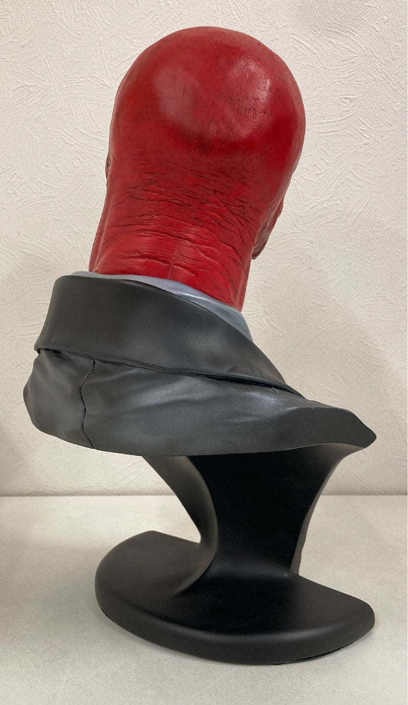 Carica immagine in Galleria Viewer, Sideshow Legendary Scale Bust Red Skull - Used
