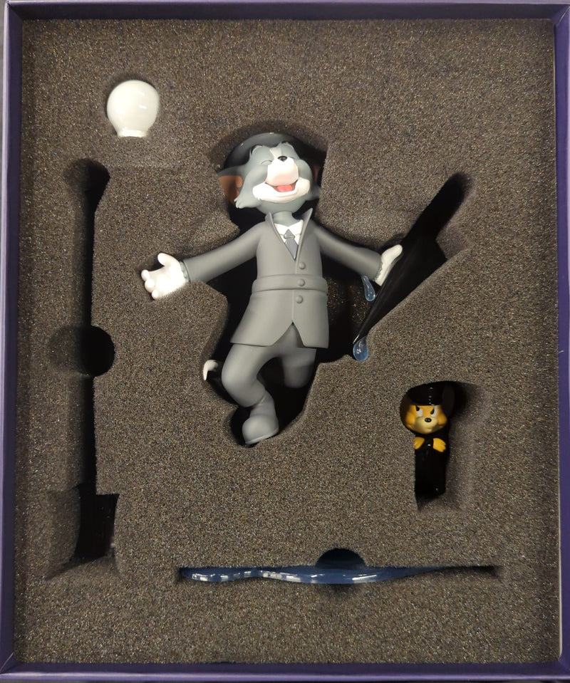 Laden Sie das Bild in Galerie -Viewer, 52TOYS WB Celebrating Every Story Statue: Tom and Jerry "Singin' in the Rain" - Used