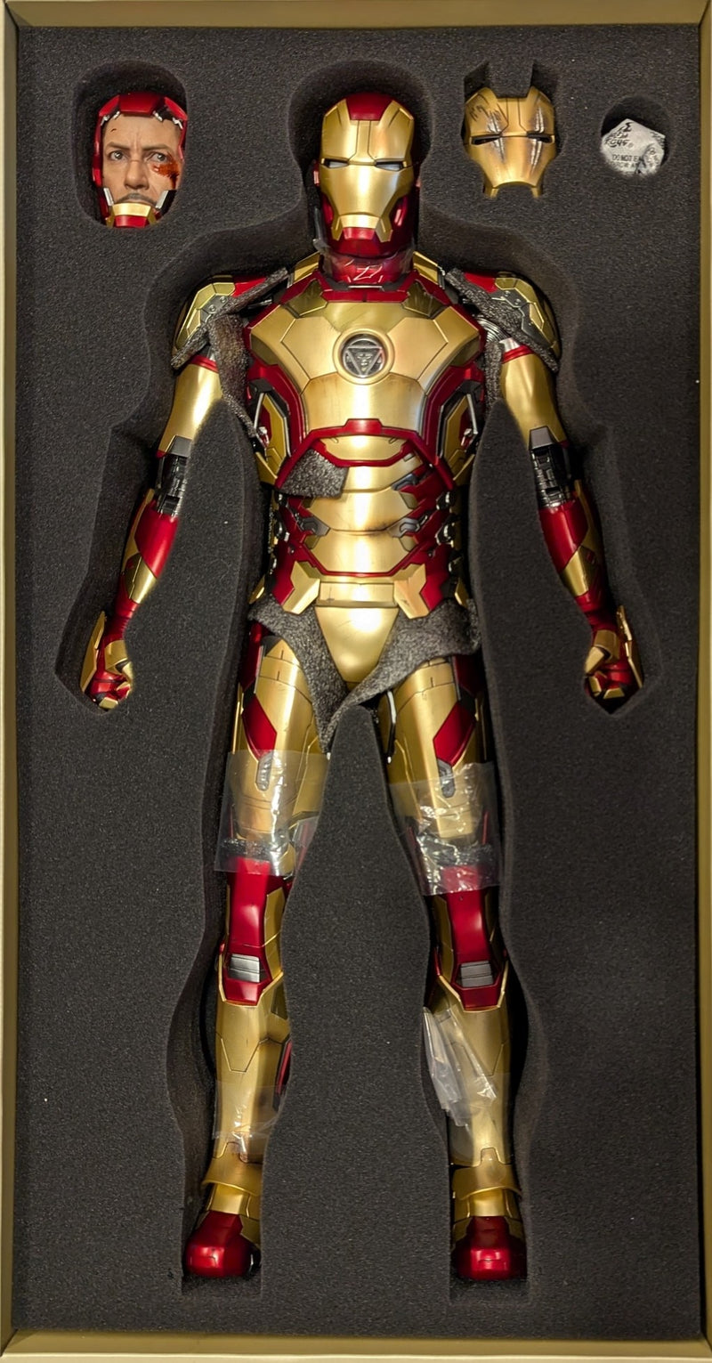 Load image into Gallery viewer, Hot Toys 1/4 Quarter Scale Iron Man Mark XLII (42) Special Edition QS008 - Used