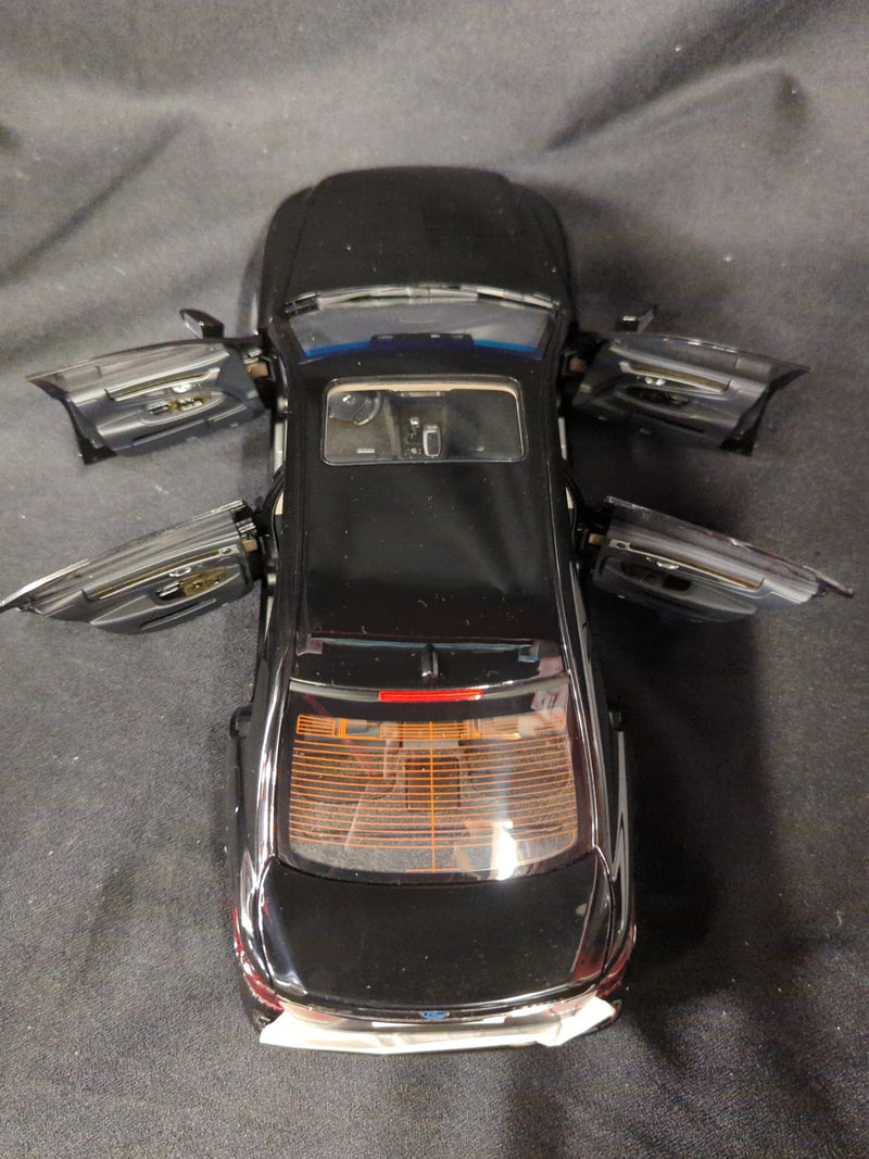 Load image into Gallery viewer, AUTOart Signature 1/18 Lexus LS600hL Black 78842 - Used