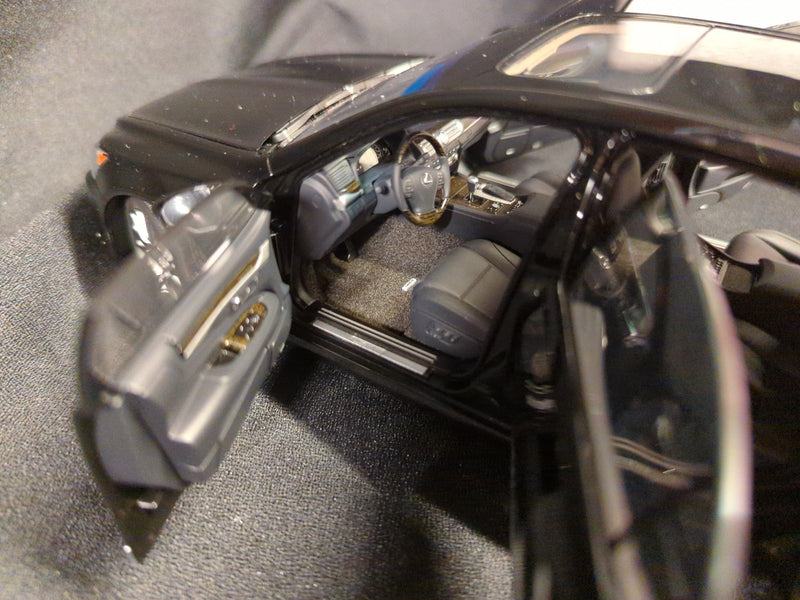Load image into Gallery viewer, AUTOart Signature 1/18 Lexus LS600hL Black 78842 - Used