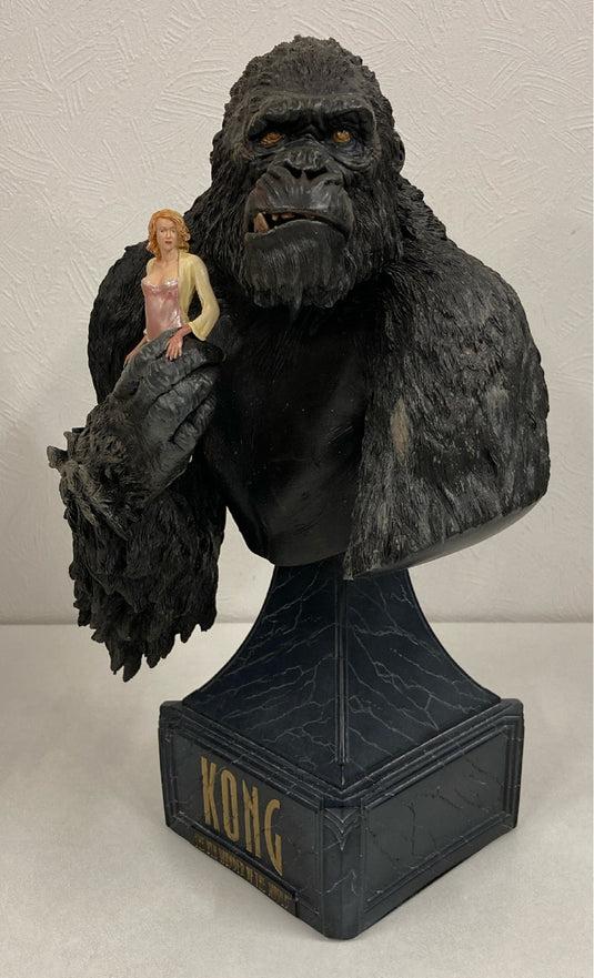 Weta Collectibles King Kong with Ann Darrow Bust - Used
