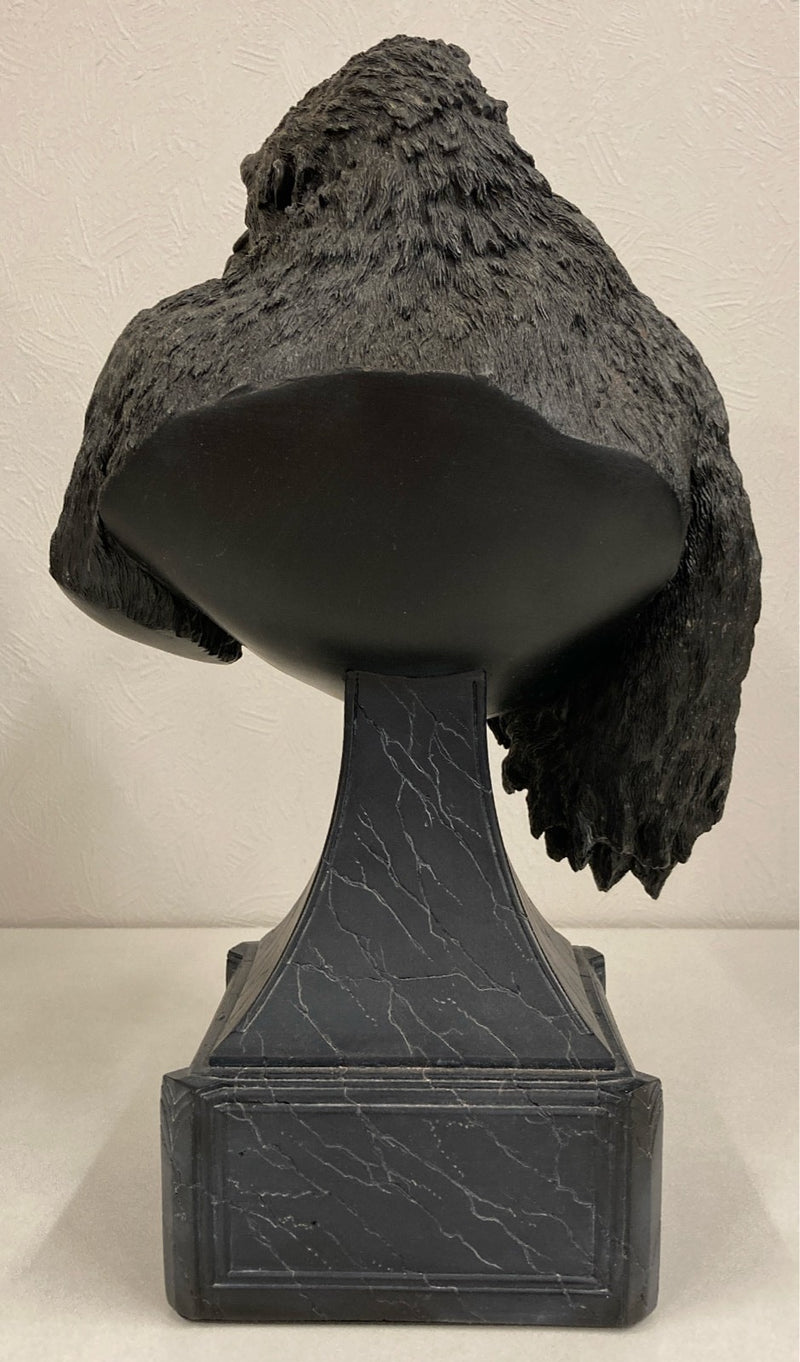 Carica immagine in Galleria Viewer, Weta Collectibles King Kong with Ann Darrow Bust - Used