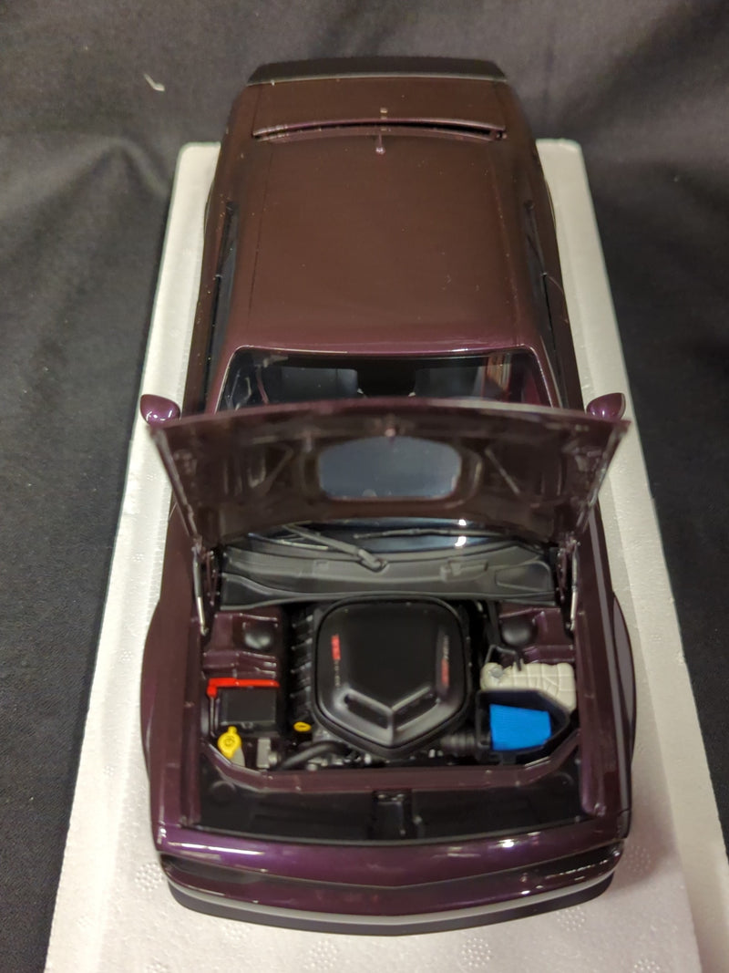 Carica immagine in Galleria Viewer, AUTOart 1/18 Dodge Challenger R/T Scat Pack Widebody 2022 Purple Composite - Used
