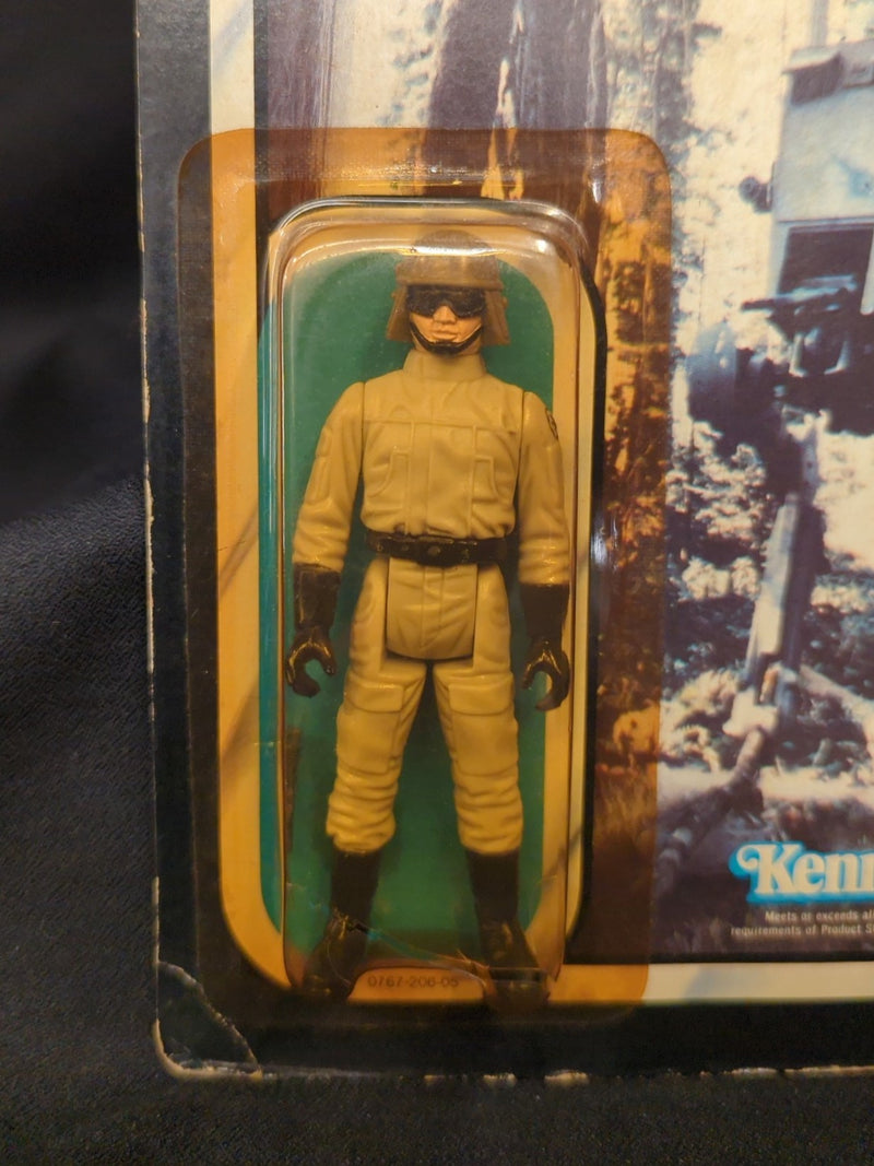 Carica immagine in Galleria Viewer, Vintage Kenner Star Wars AT-ST Driver 3.5-Inch Action Figure (77-Back Card) - Used
