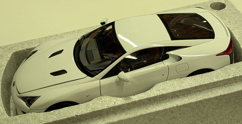 Load image into Gallery viewer, AUTOart Signature 1/18 Lexus LFA Whitest White 78831 - Used