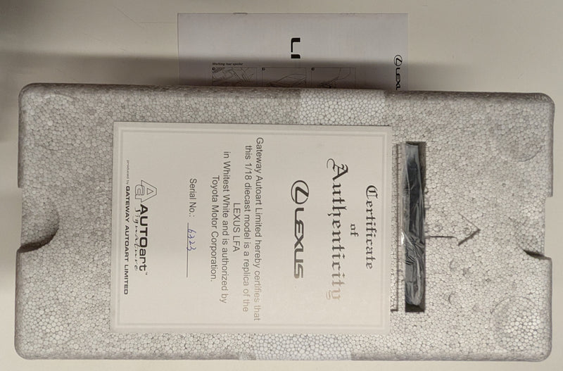 Load image into Gallery viewer, AUTOart Signature 1/18 Lexus LFA Whitest White 78831 - Used