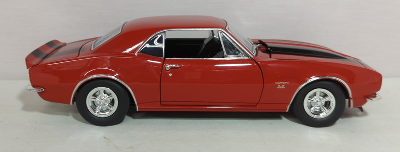 Laden Sie das Bild in Galerie -Viewer, ACME 1/18 Dealer Exclusive 1967 Camaro 427 A1805711 - Used