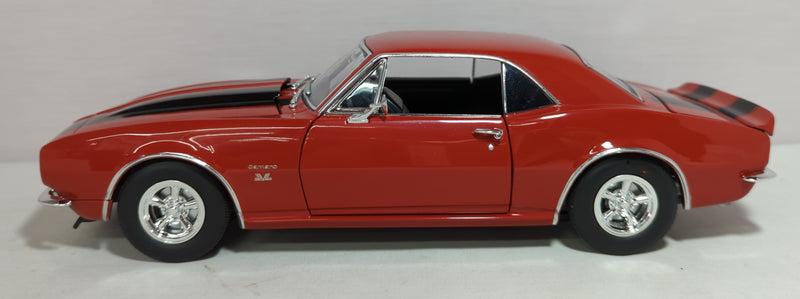 Laden Sie das Bild in Galerie -Viewer, ACME 1/18 Dealer Exclusive 1967 Camaro 427 A1805711 - Used