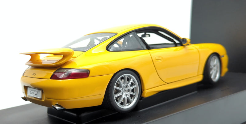 Load image into Gallery viewer, AUTOart Performance 1/18 Porsche 911 GT3 Street Car Yellow 77812 - Used