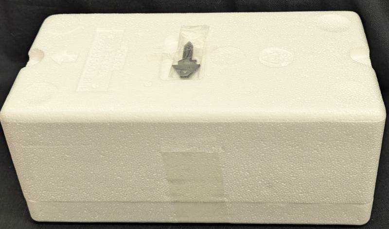 Cargue la imagen en el visor de la galería, AUTOart 1/18 Toyota 2000GT Wire Spoke Wheel Version White 78754 Composite - Used