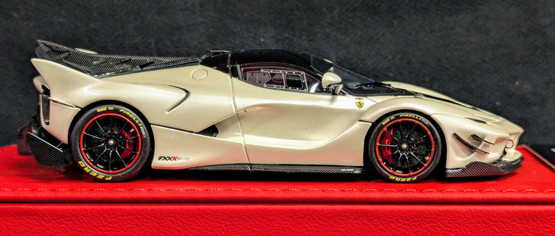 Chargez l'image dans la visionneuse de la galerie, BBR Models 1/43 Ferrari FXX K EVO Fuji White Black roof CDL323 - Used