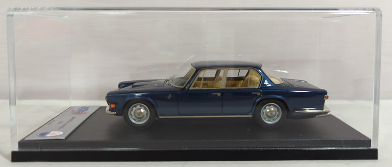 Chargez l'image dans la visionneuse de la galerie, BBR Models 1/43 Maserati Quattroporte 1965 Dark Blue - Used