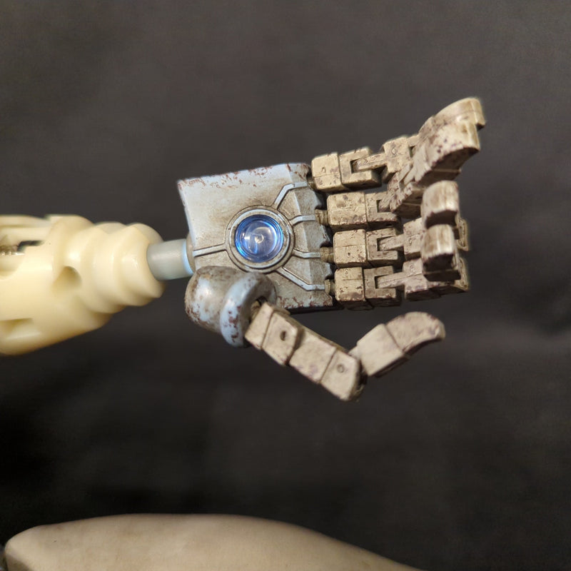 Laden Sie das Bild in Galerie -Viewer, 3A Collectible Figure Stark Industries Prototype 1/6 Scale - Used