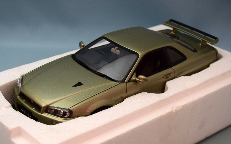 Laden Sie das Bild in Galerie -Viewer, AUTOart 1/18 Nissan Skyline R34 GT-R V-spec II Nur Millennium Jade 77338 - Used