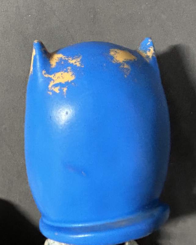 Laden Sie das Bild in Galerie -Viewer, Ideal Batman Hand Puppet (Cloth) - Used