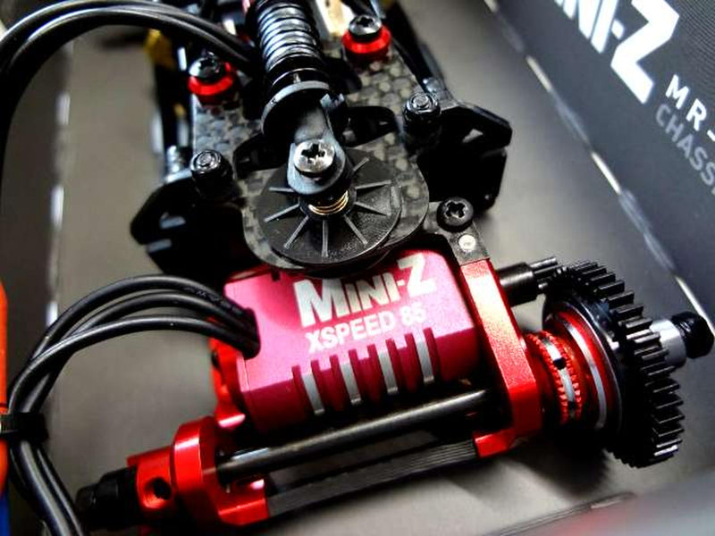 Laden Sie das Bild in Galerie -Viewer, KYOSHO 32795 Mini-Z Racer MR-03EVO Chassis Set W-MML 8500KV - Used
