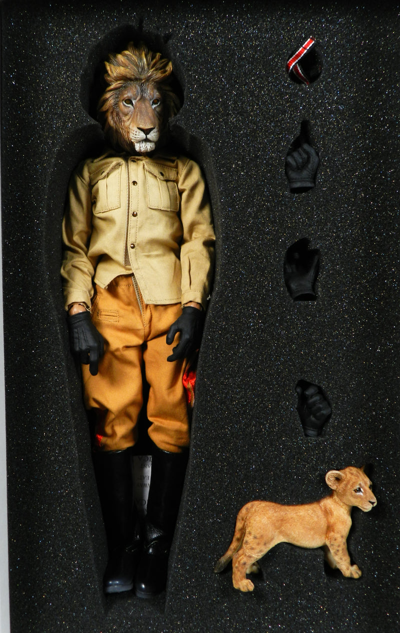Cargue la imagen en el visor de la galería, Toys City Synthetic Human Seele Mosar with Diorama Base SM#1 - Used
