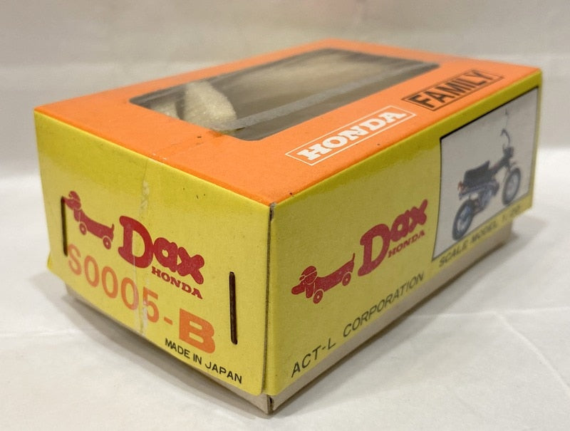 Laden Sie das Bild in Galerie -Viewer, ACT-L Corporation 1/20 Honda Family Bike Chaly Silver - Used