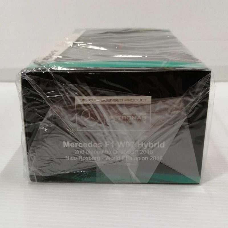 Laden Sie das Bild in Galerie -Viewer, SPARK #6 S5025 Mercedes F1 W07 Hybrid 1/43 Scale Car– Used