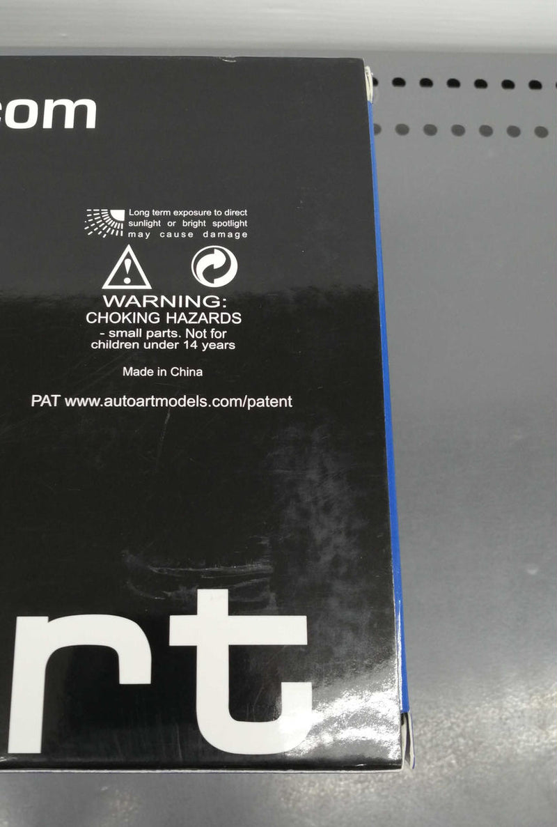 Load image into Gallery viewer, AUTOart Nissan Skyline 2000GT-R (KPGC110) 1/18 Scale Car– Used