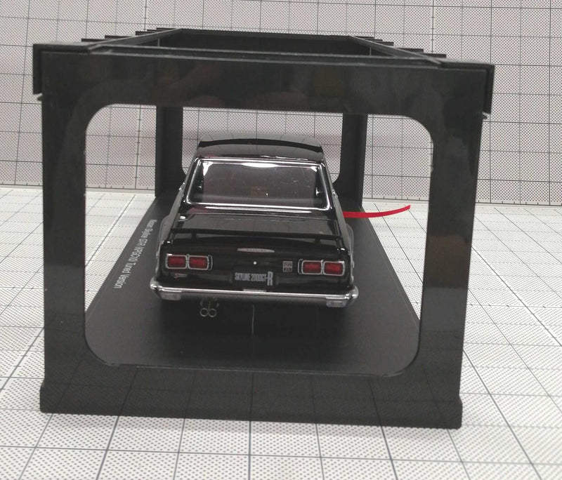 Load image into Gallery viewer, AUTOART Nissan Skyline GT-R KPGC10 1/18 Scale Model Car– Used