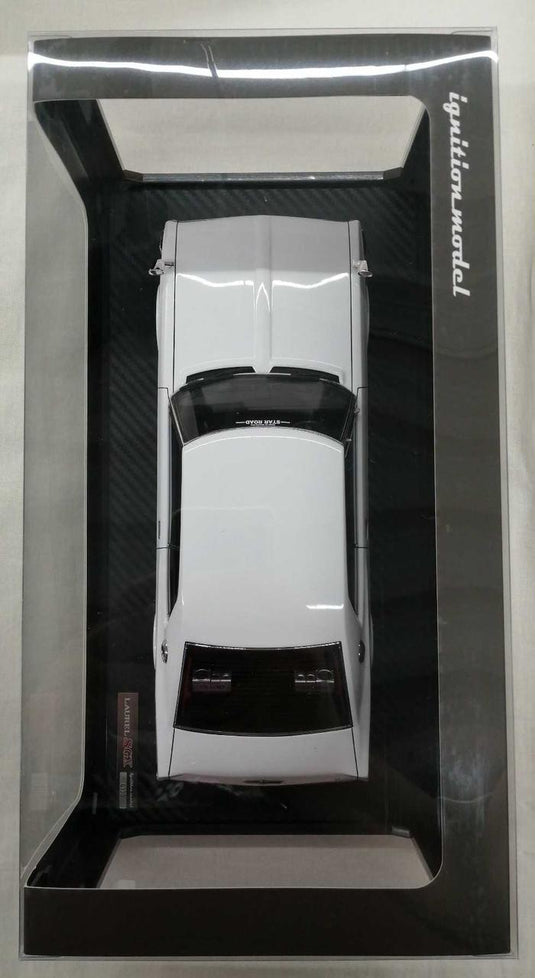 Ignition Model 1/18 Nissan Laurel 2000SGX (C130) White