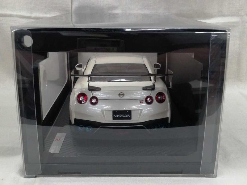 Laden Sie das Bild in Galerie -Viewer, Ignition Model 1/18 Nissan GT-R (R35) Premium Edition Diecast
