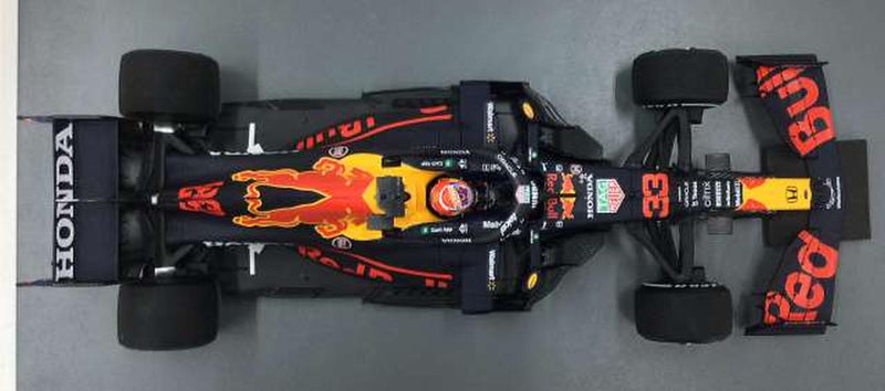 Laden Sie das Bild in Galerie -Viewer, SPARK 18S601 Red Bull Honda RB16B #33 Dutch GP Winner 1/18 Scale Car– Used