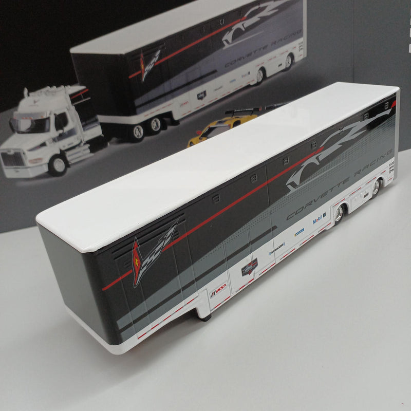 Carica immagine in Galleria Viewer, WESTERN STAR Corvette Racing C8.R Transporter Set 1/64 Scale– Used