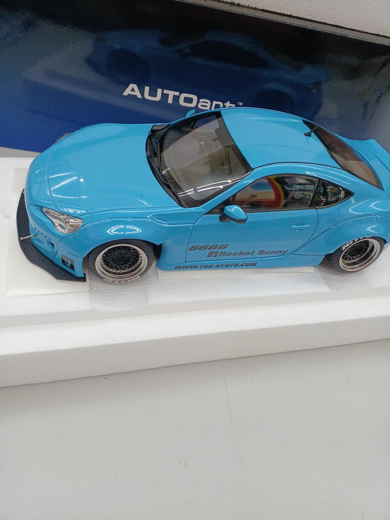 Load image into Gallery viewer, AUTOart Rocket Bunny Toyota 86 1/18 Scale Model Car– Used