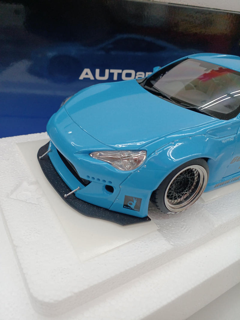 Load image into Gallery viewer, AUTOart Rocket Bunny Toyota 86 1/18 Scale Model Car– Used