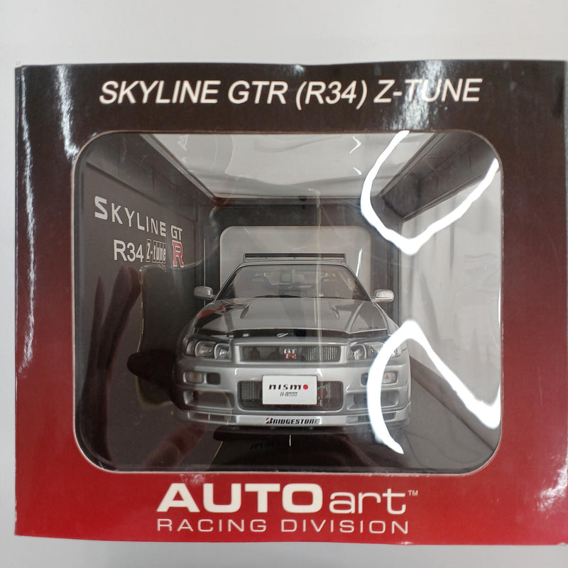 Laden Sie das Bild in Galerie -Viewer, AUTOart 1/18 SKYLINE GTR (R34) Z-TUNE Scale Model - Used