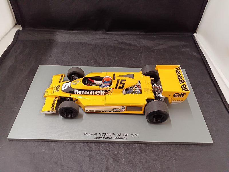 Laden Sie das Bild in Galerie -Viewer, MINIMAX SPARK 18S371 Porsche 911 RSR 1/18 Scale Model Car– Used