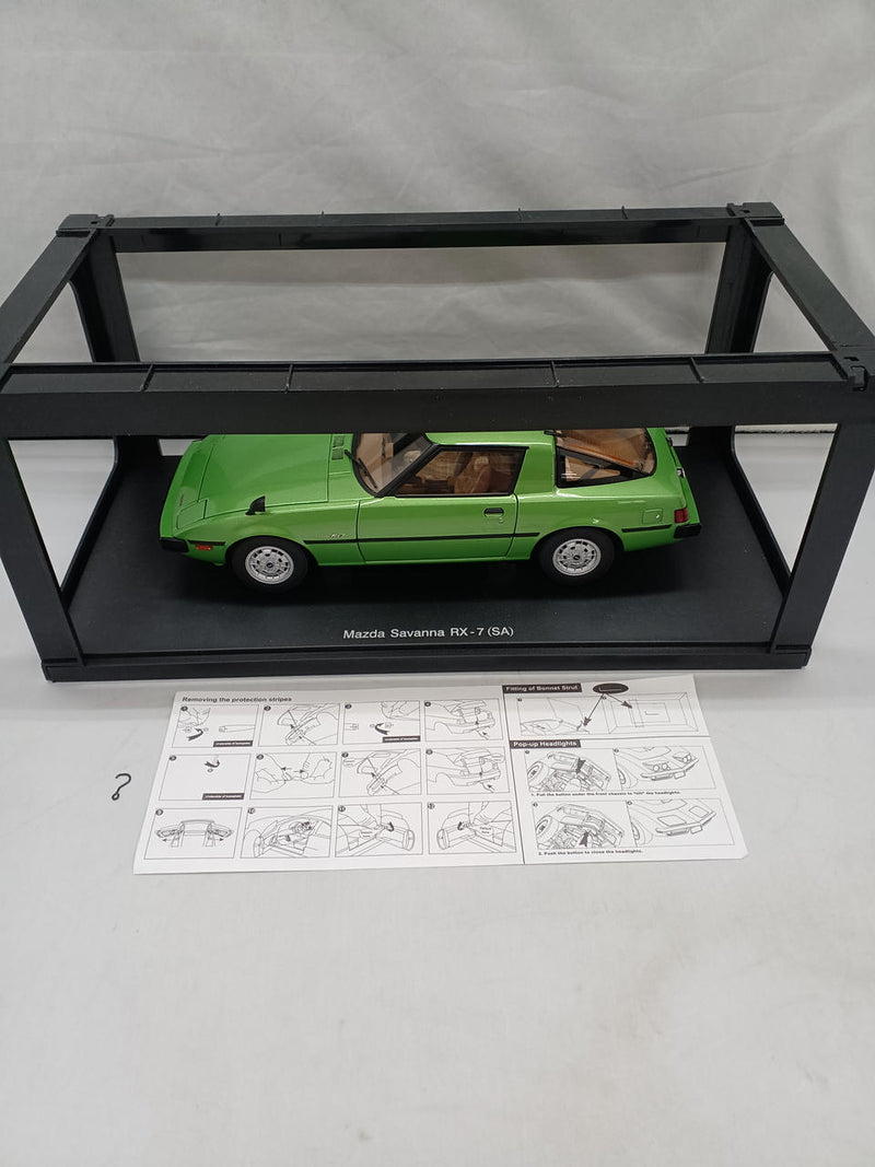 Load image into Gallery viewer, AUTOart MAZDA SAVANNA RX-7 (SA) Mach Green Metallic 1/18 Scale– Used