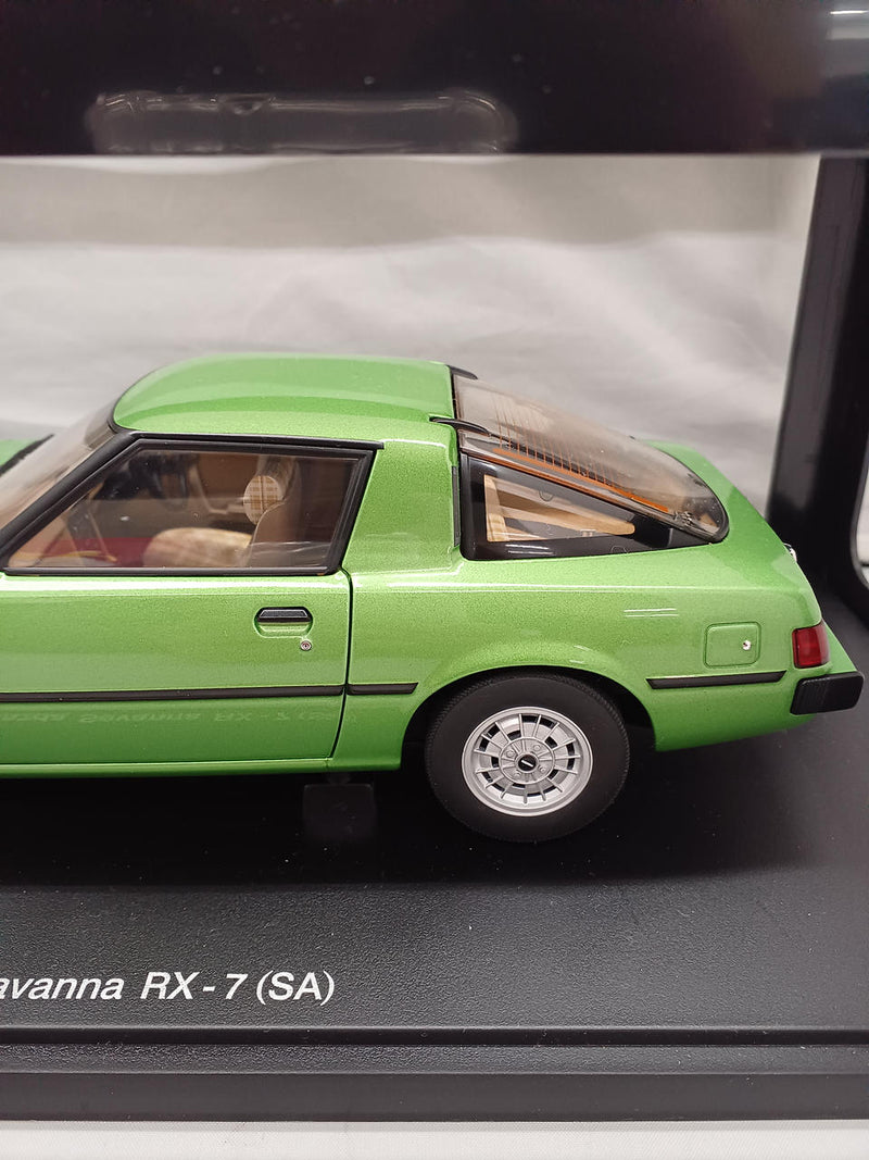 Load image into Gallery viewer, AUTOart MAZDA SAVANNA RX-7 (SA) Mach Green Metallic 1/18 Scale– Used