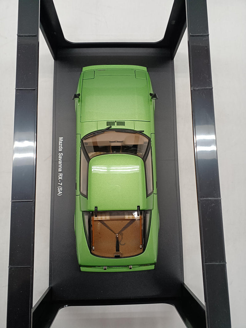 Load image into Gallery viewer, AUTOart MAZDA SAVANNA RX-7 (SA) Mach Green Metallic 1/18 Scale– Used