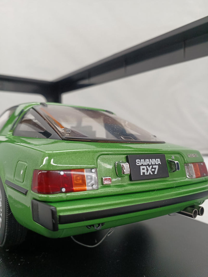 Load image into Gallery viewer, AUTOart MAZDA SAVANNA RX-7 (SA) Mach Green Metallic 1/18 Scale– Used