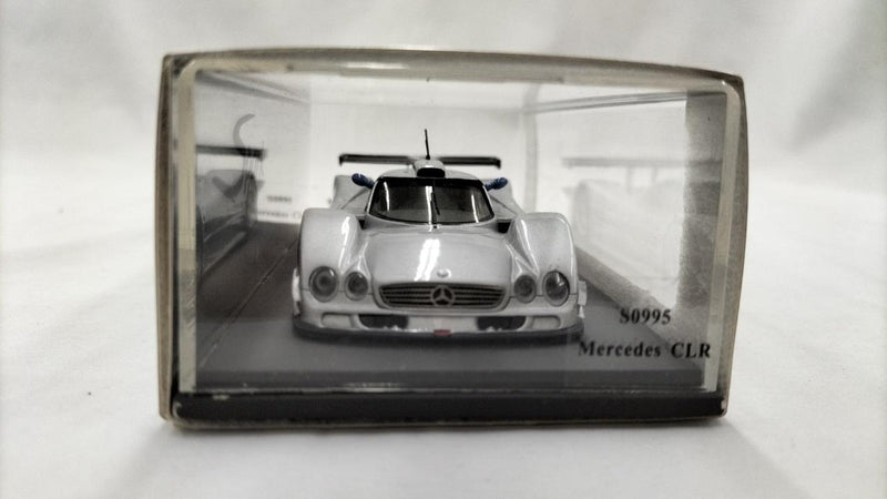 Laden Sie das Bild in Galerie -Viewer, SPARK MINIMAX MERCEDES CLR 1/43 Scale Car– Used