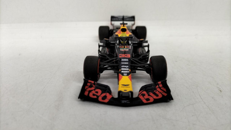 Chargez l'image dans la visionneuse de la galerie, MINICHAMPS 1/43 Aston Martin Red Bull Racing RB15– Used
