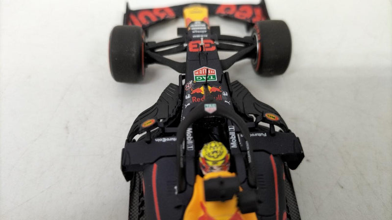Chargez l'image dans la visionneuse de la galerie, MINICHAMPS 1/43 Aston Martin Red Bull Racing RB15– Used
