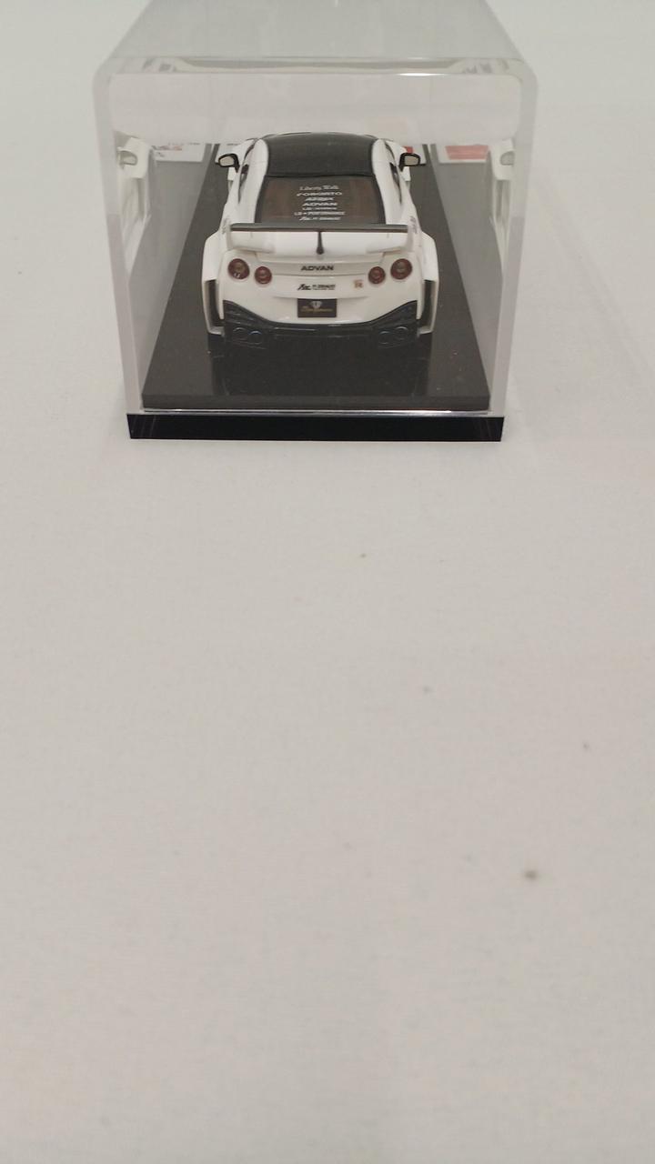 Cargue la imagen en el visor de la galería, MAKE UP LB012A LIBERTY WALK LB-SILHOUETTE WORKS Aventador GT EVO 1/43– Used