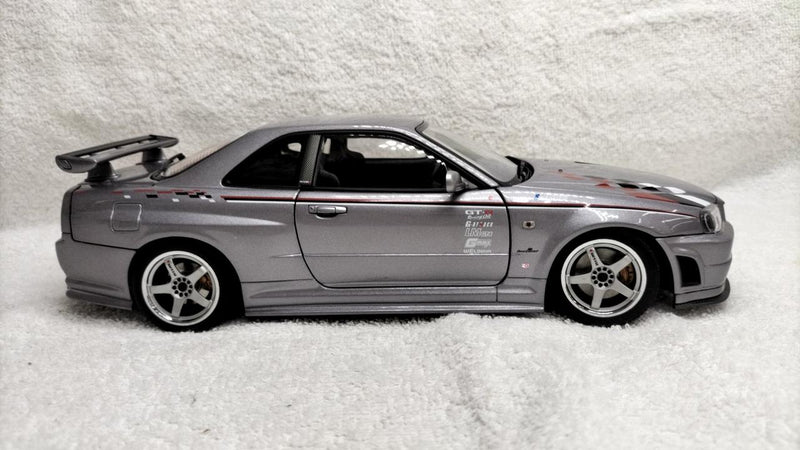 Load image into Gallery viewer, AUTOART R34 S-TUNE 1/18 Scale Model Car– Used