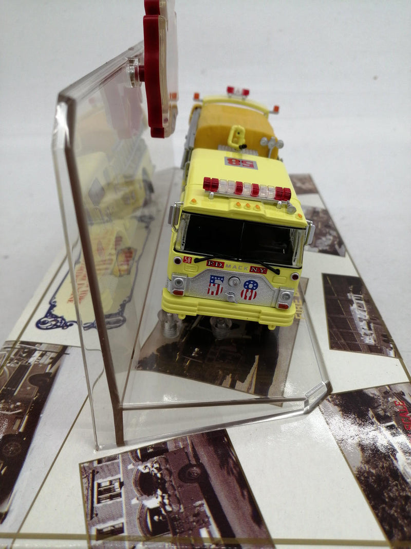 Load image into Gallery viewer, CODE 3 COLLECTIBLES 1/64 FIRE DEPARTMENT OF NEW YORK Diecast Model– Used