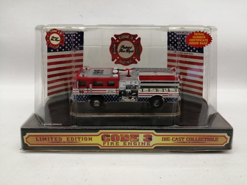 Laden Sie das Bild in Galerie -Viewer, CODE 3 1/64 PATRIOT FIRE DEPARTMENT Diecast Model– Used