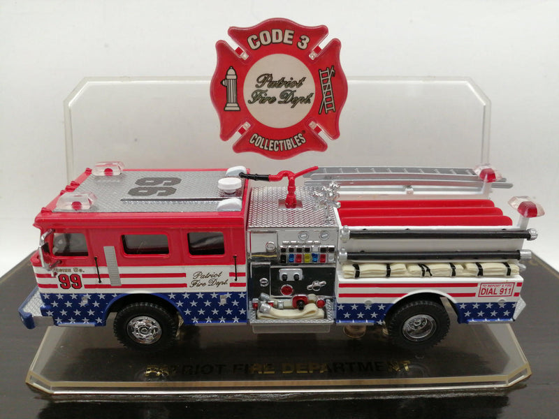 Laden Sie das Bild in Galerie -Viewer, CODE 3 1/64 PATRIOT FIRE DEPARTMENT Diecast Model– Used
