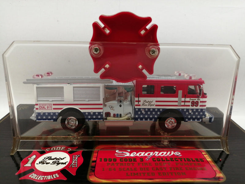 Laden Sie das Bild in Galerie -Viewer, CODE 3 1/64 PATRIOT FIRE DEPARTMENT Diecast Model– Used