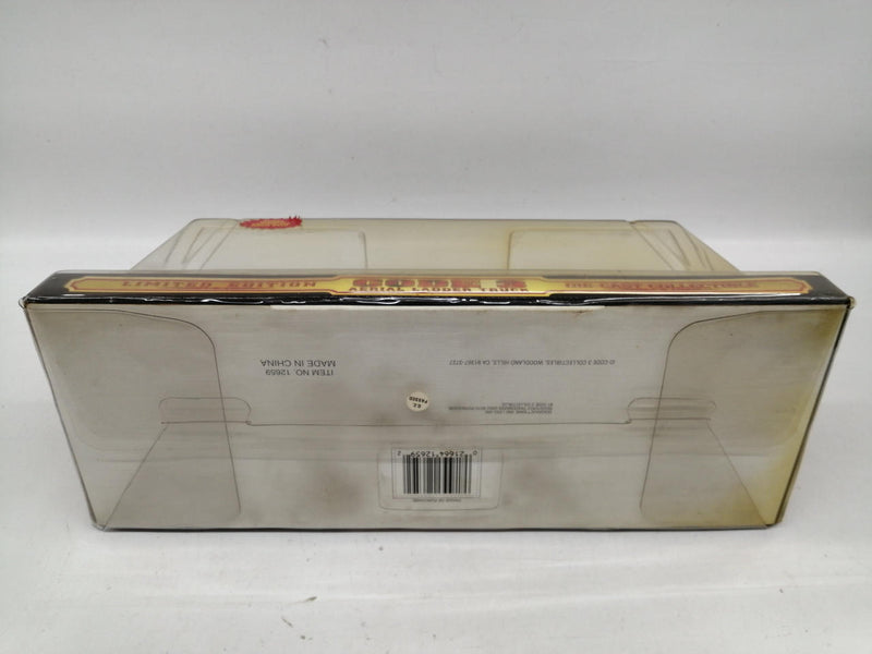 Laden Sie das Bild in Galerie -Viewer, CODE 3 1/64 CITY OF WASHINGTON D.C. AERIAL LADDER Diecast Model– Used