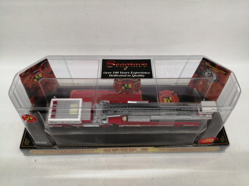 Laden Sie das Bild in Galerie -Viewer, CODE 3 1/64 CITY OF BALTIMORE AERIAL LADDER TRUCK Diecast Model– Used